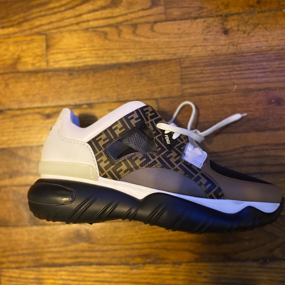 Fendi size 11 Mens